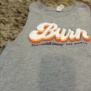 Burn Boot Camp Gray Tank Top with Retro Design Sz small vguc